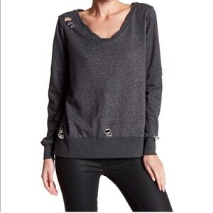NWT Romeo & Juliet Couture Distressed Knit Pullover; Women’s Size Medium